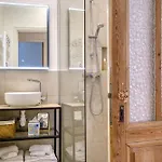 L'orme Antibois - En Plein Coeur Du Vieil Appartement Antibes