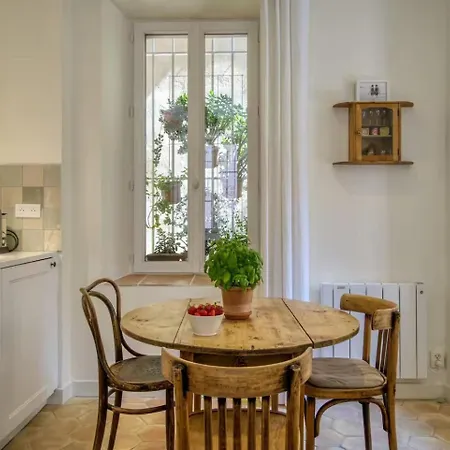 L'orme Antibois - En Plein Coeur Du Vieil Appartement *