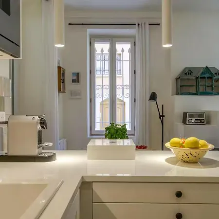 L'orme Antibois - En Plein Coeur Du Vieil *