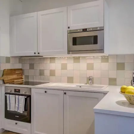 L'orme Antibois - En Plein Coeur Du Vieil Daire