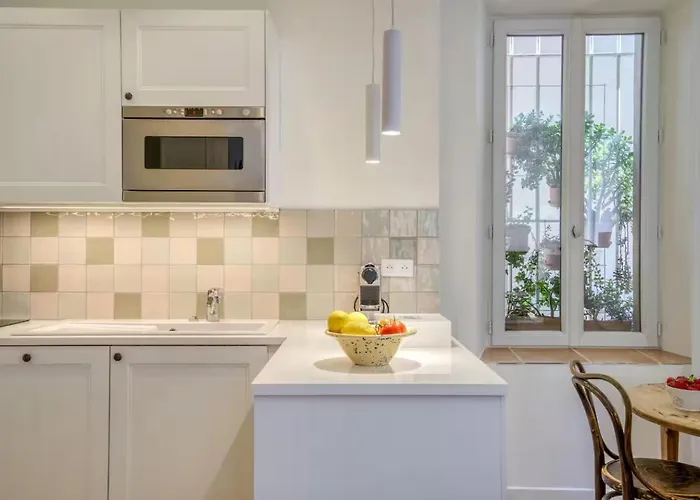 L'orme Antibois - En Plein Cœur Du Vieil Appartement