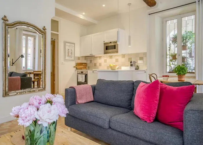 L'orme Antibois - En Plein Coeur Du Vieil * Antibes